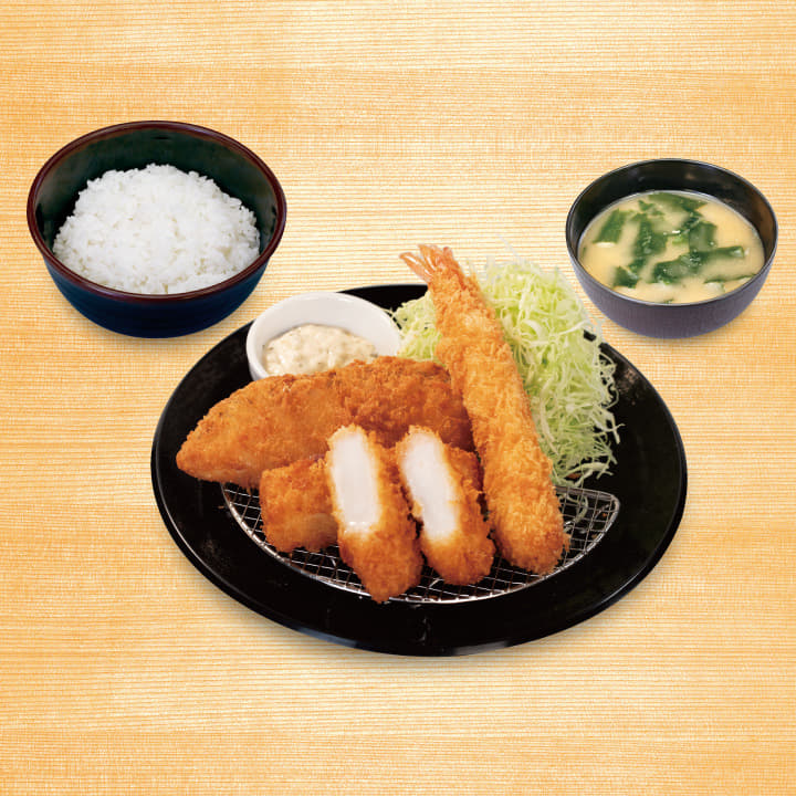 海鮮盛合せ定食（イカ・白身魚・海老）