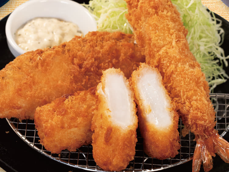 海鮮盛合せ定食(イカ・白身魚・有頭大海老)