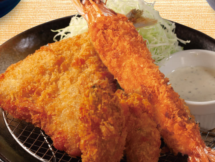 海鮮盛合せ定食(カキ2個・アジ1枚・有頭大海老1尾)