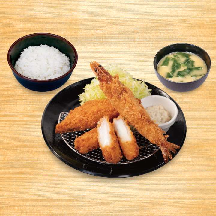 海鮮盛合せ定食（イカ・サーモンフライ・有頭大海老）