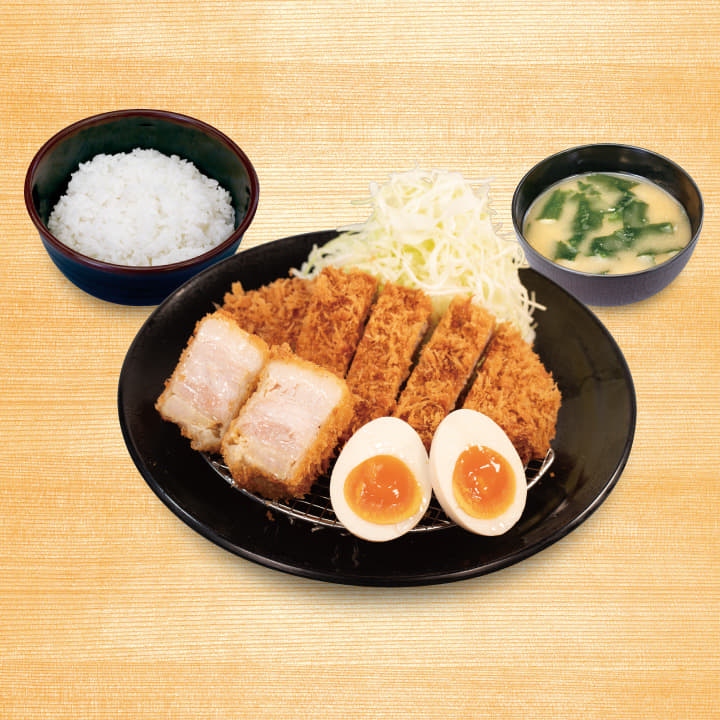 ロースかつ＆角煮かつの合盛り定食