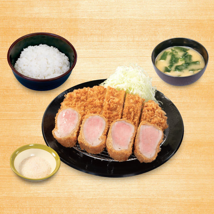 ロースかつ＆極厚“レア”ヒレかつ定食