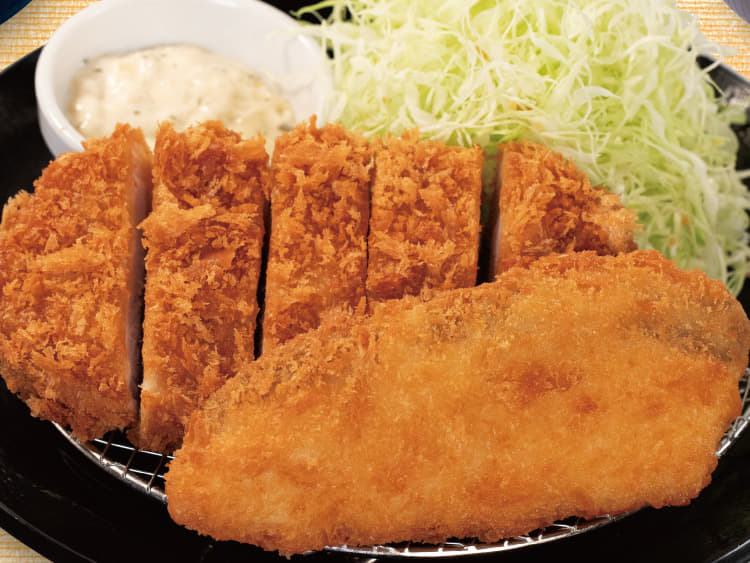 ロースかつ&白身魚フライ定食