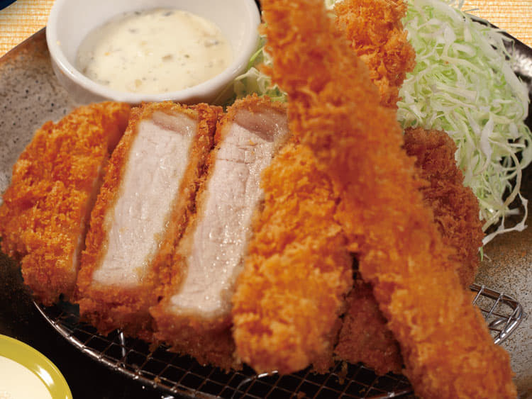 “大麦豚”厚切りリブロースかつ＆海老フライ2尾定食