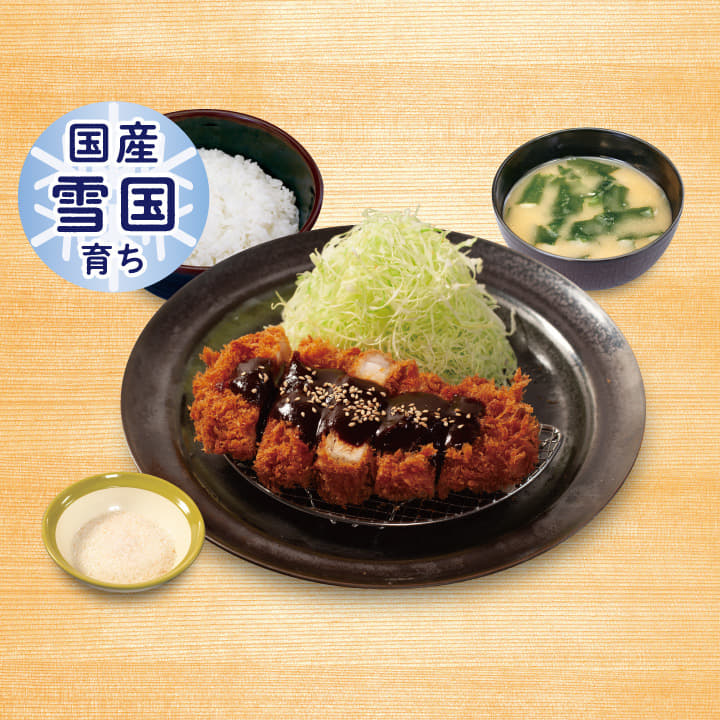 “国産雪国育ち”味噌ロースかつ定食