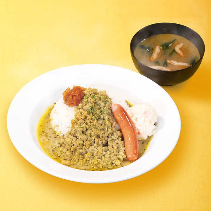 ドライグリーンカレーソーセージポテサラ