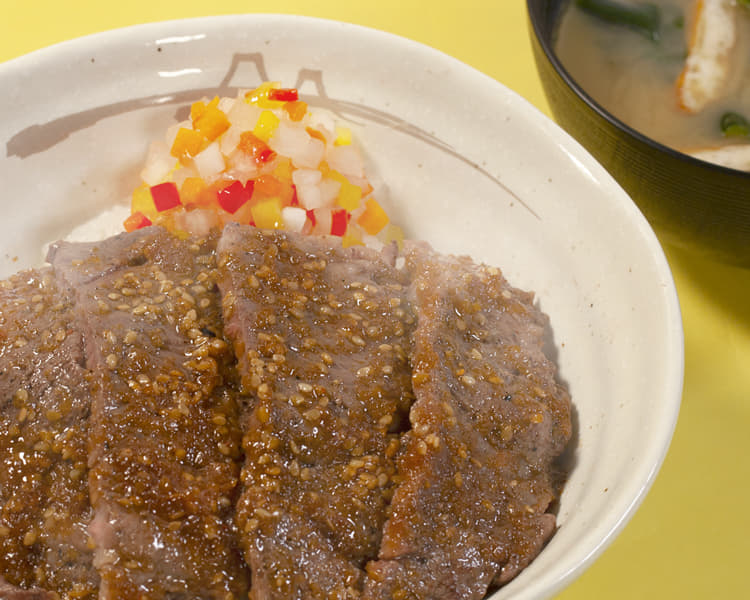 ビフテキ丼(にんにくごま醤油)