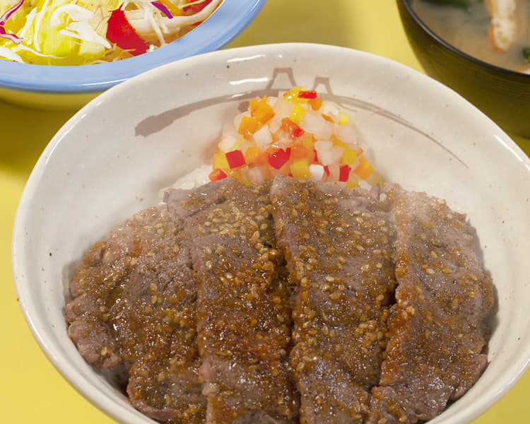 ビフテキ丼彩り生野菜セット にんにくごま醤油 メニュー 松屋 ビフテキ丼彩り生野菜セット にんにくごま醤油 メニュー 松屋