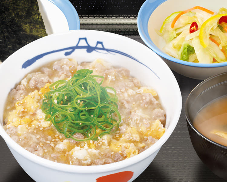 得朝鶏そぼろたまご丼