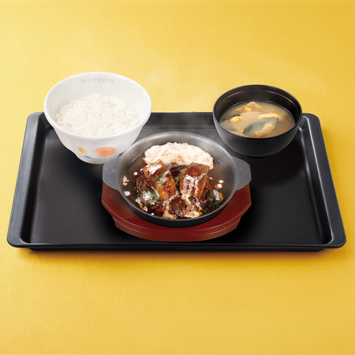 煮込みビーフシチューハンバーグ