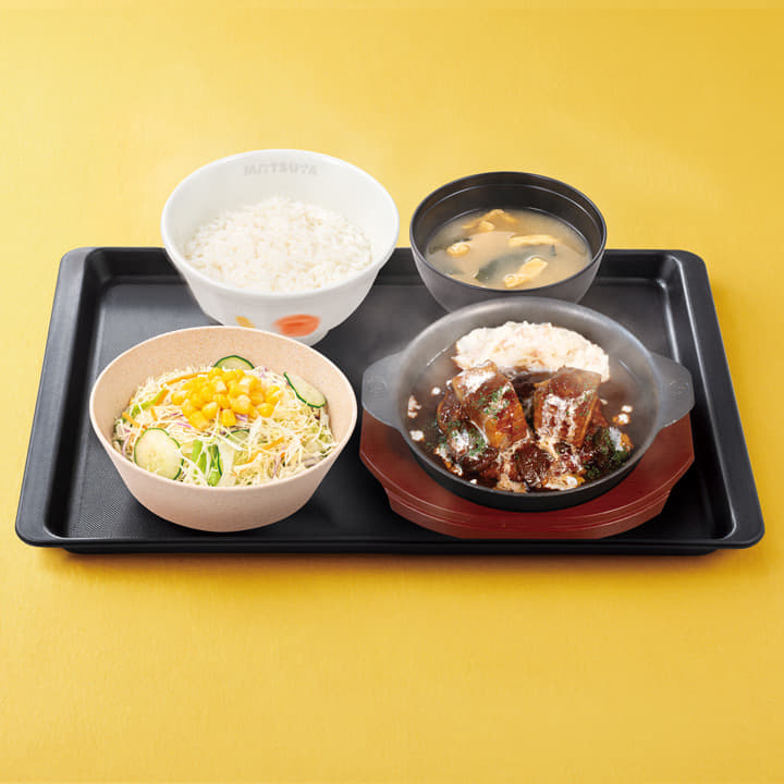 煮込みビーフシチューハンバーグ定食