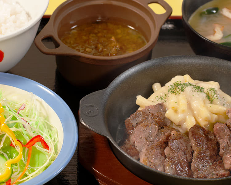 牛ヒレ肉のカットステーキ定食