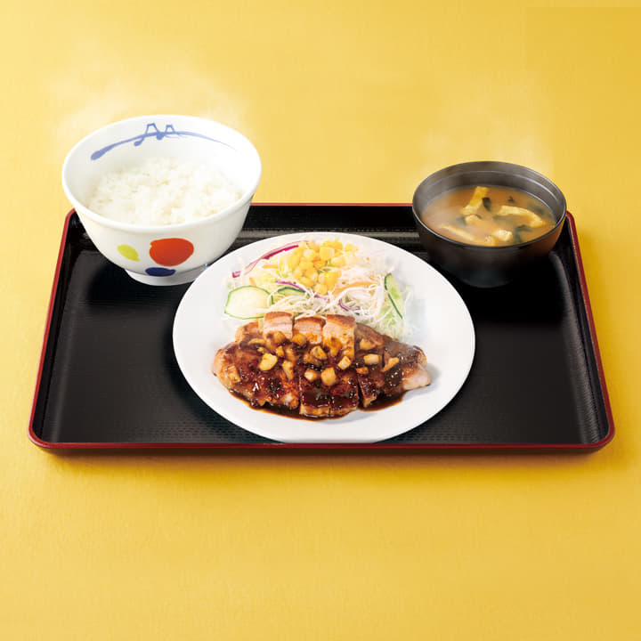 国産雪国育ち厚切りトンテキ定食