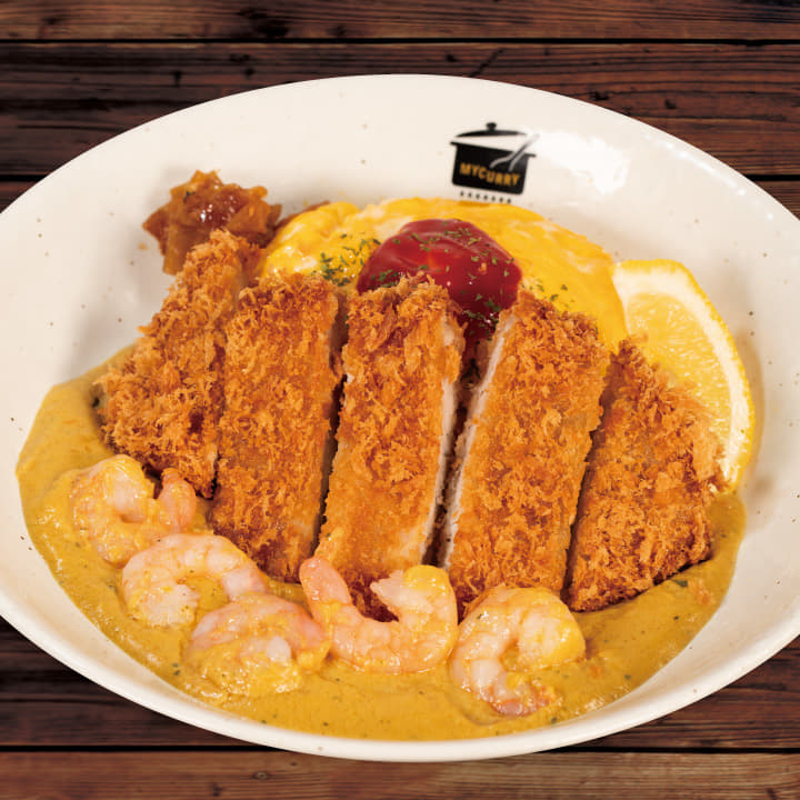 海老のビスク風ロースかつオムレツカレー