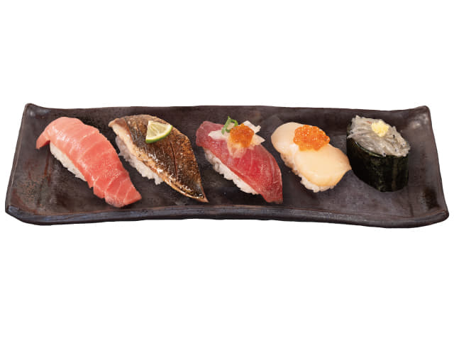 秋の味覚と本鮪中トロの５貫盛り