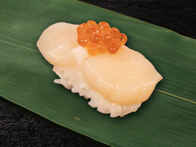 生ホタテのいくらのせ(１貫)