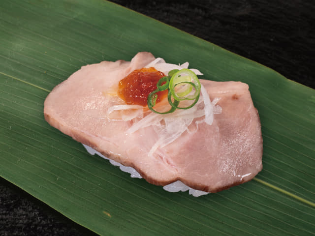 ローストポーク（オニオンスライス・ポン酢ジュレのせ）(1貫)