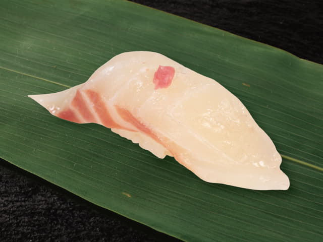 活〆桜鯛桜花塩のせ(１貫)