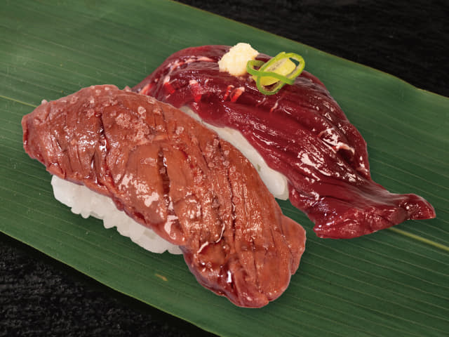 クジラ肉の相盛り食べ比べ